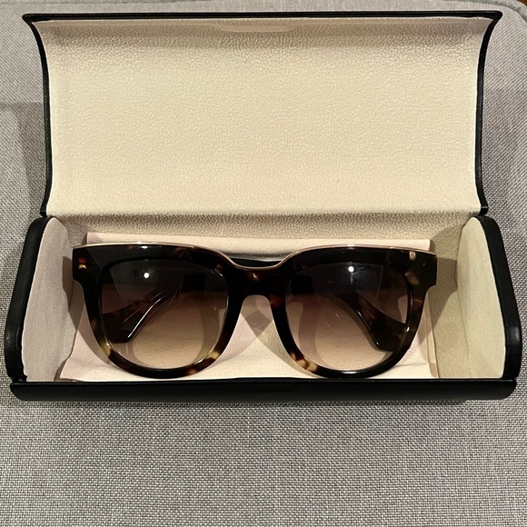 Balenciaga sunglasses tortoise and gold, square/cat eye shape - Picture 5 of 6